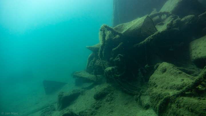 Tauchen im Kreidesee Hemmoor – Trümmerteile auf dem Seegrund