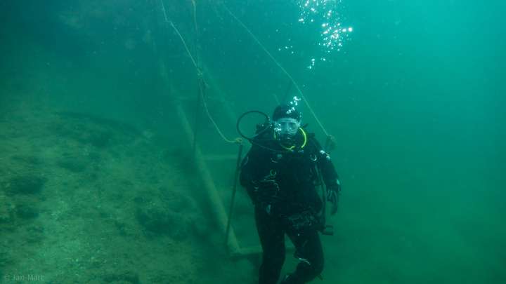 Tauchen im Kreidesee Hemmoor – versunkene Treppe entdeckt vom Buddy